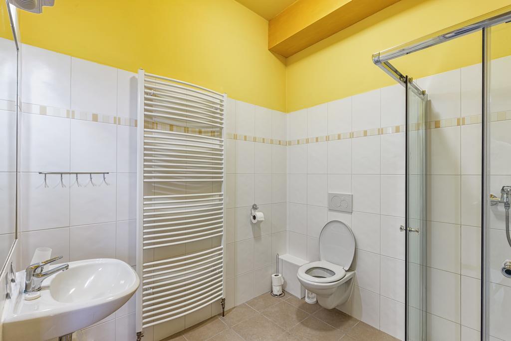 Hotel U Salzmannu Plzen Bagian luar foto